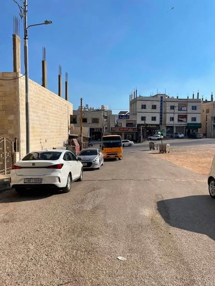 شقة أرضية فاخرة للبيع في عين الباشا - حوض الخرشا - 2