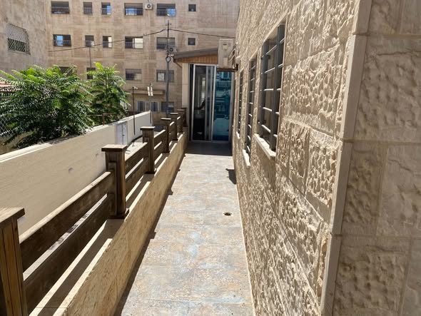شقة فاخرة للإيجار في دير غبار - 3