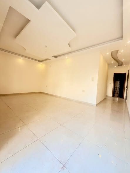 طابق أرضي 150م بمنطقة طارق - تقسيط مريح - 3