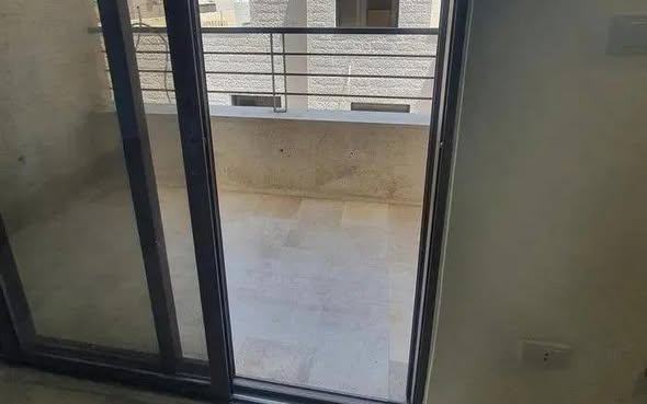 شقة فارغة للإيجار في ضاحية الرشيد - 160م