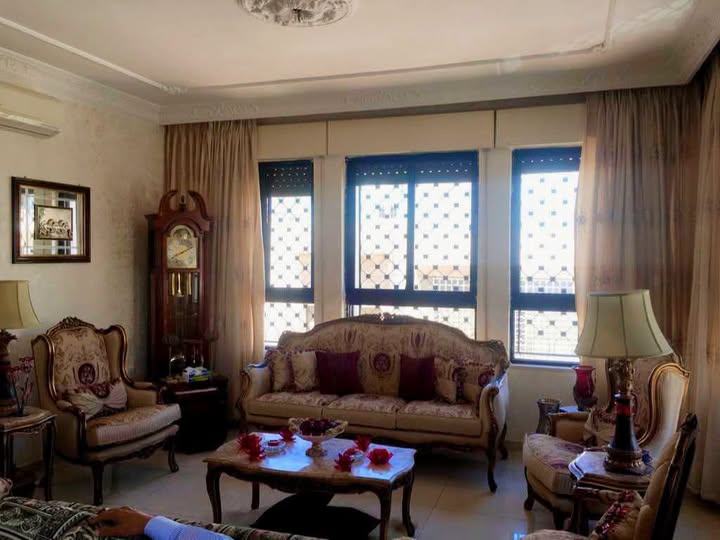 شقة للبيع في عرجان – طابق ثالث قبل الأخير