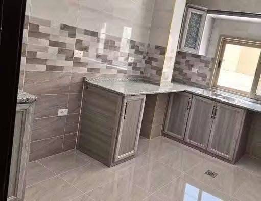 روف للإيجار في المقابلين - تشطيب جديد لم يسكن - 4