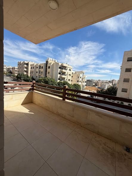 شقة جديدة وفارغة للإيجار في مرج الحمام - 3