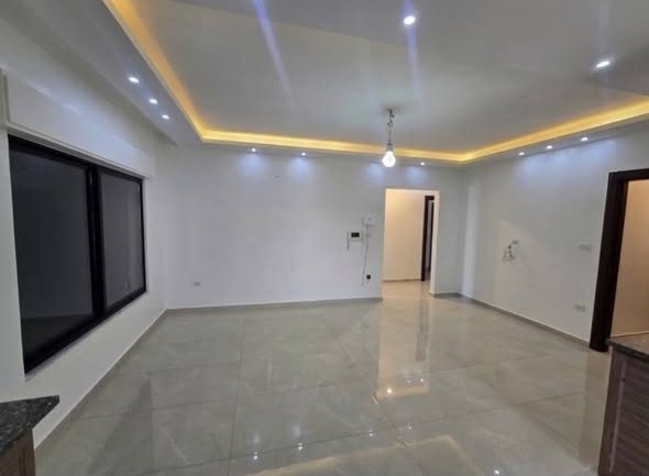 شقة 3 غرف 150م طابق ثاني للإيجار في الجبيهة