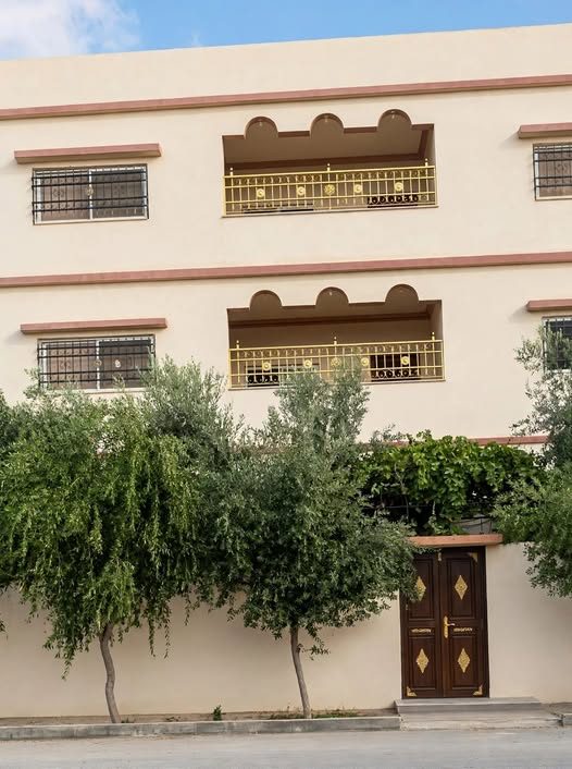 فرصة استثمارية: عمارة 3 طوابق للبيع من المالك