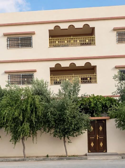 فرصة استثمارية: عمارة 3 طوابق للبيع من المالك