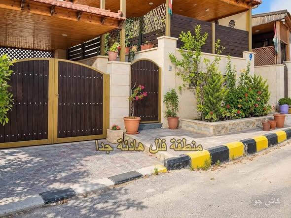 شقة أرضية فاخرة في البنيات بمساحة 200 متر