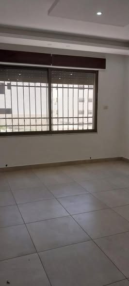 شقة 3 غرف 170م طابق أرضي للإيجار في الجبيهة - 5