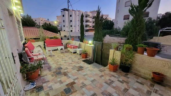 شقة أرضية مميزة للبيع في طبربور