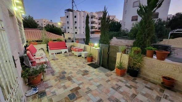شقة أرضية مميزة للبيع في طبربور