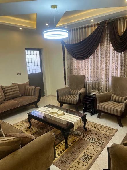 شقة طابق أرضي بحديقة ومدخل مستقل في نزال - 3