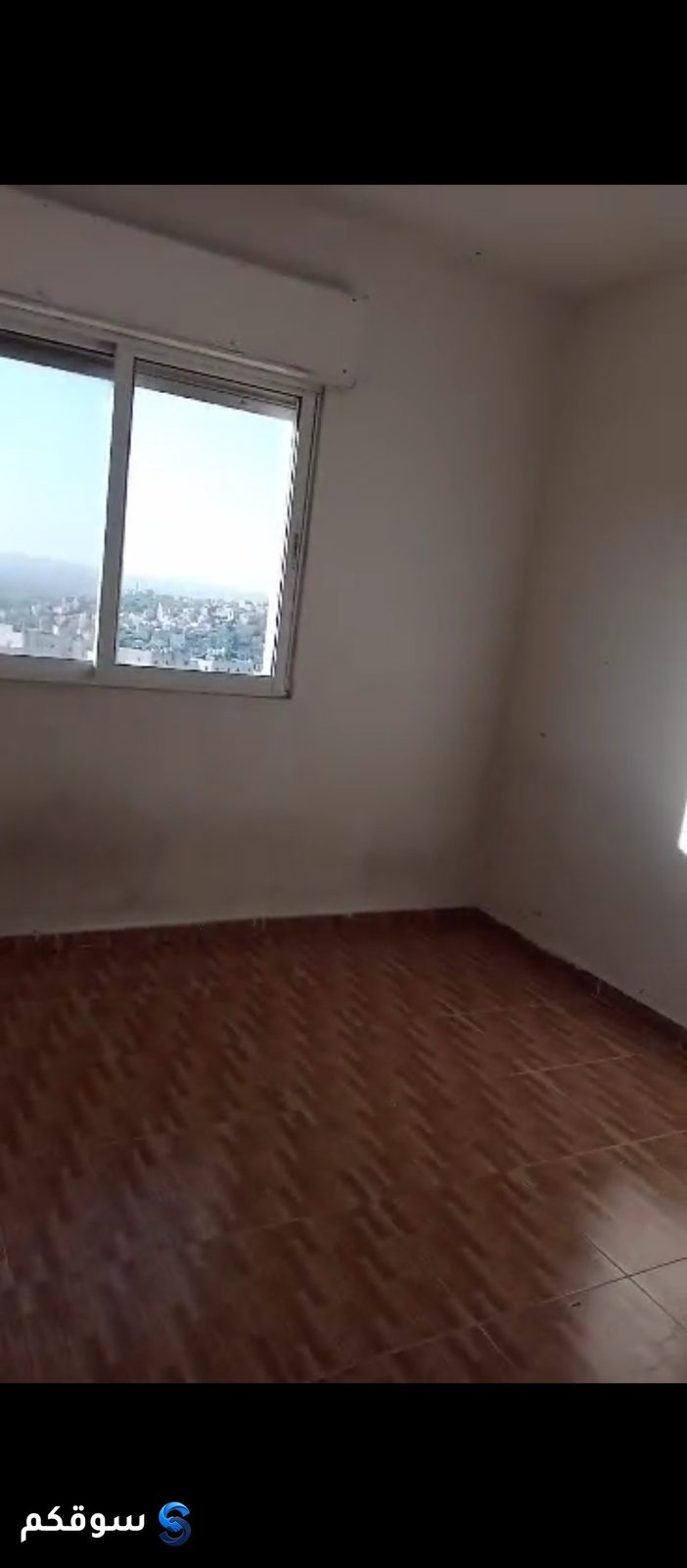 شقة للبيع في جبل الحسين في منطقة راقية بحي عدن - 3