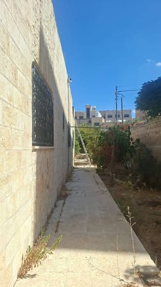 بيت مستقل فاخر في طبربور بمساحة دنم و100متر - 2