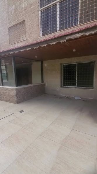 شقة أرضية فاخرة مع حديقة وكراج 240م في الرابية
