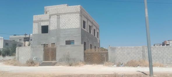 بيت مستقل على شارعين في رجم الشامي - فرصة استثمارية