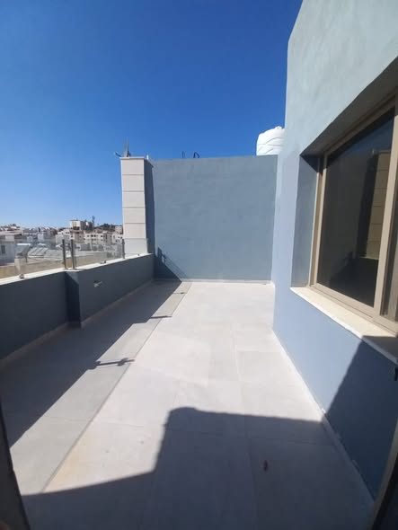 روف جديد مع تراس للإيجار في خلدا - 3