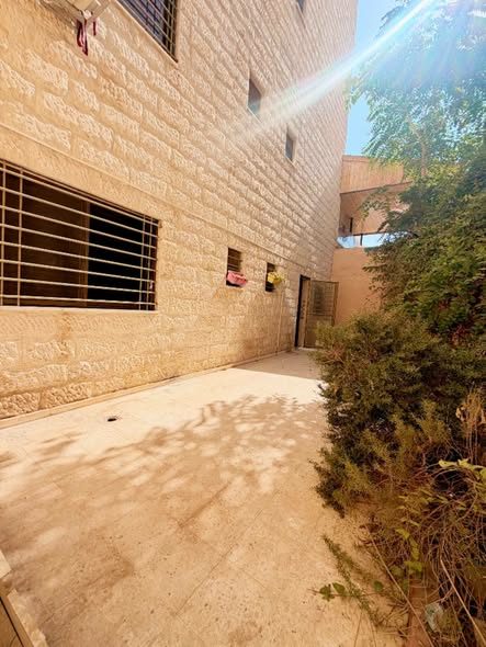 شقة شبه أرضية فاخرة في طبربور - 2
