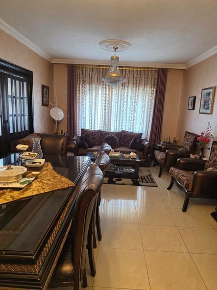 شقة فاخرة للبيع في طبربور بمساحة 160 متر - تشطيب ممتاز!