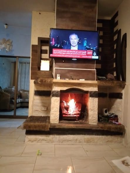 بيت مستقل للبيع في جاوا بعمر 7 سنوات
