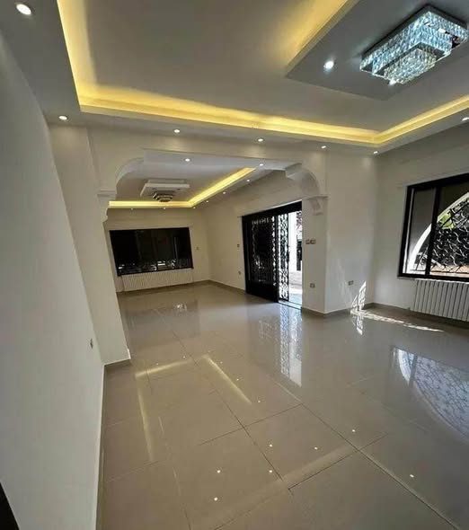 شقة 4 غرف 200م طابق أرضي للإيجار في الجندويل - 2