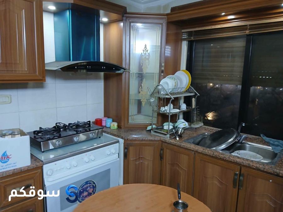 شقه للايجار بالقرب من دوار اللوازم طابق اول فني مساحه 150