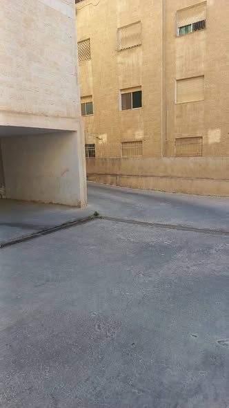 شقة 3 غرف 129م طابق أرضي معلّق للبيع في الجبيهة - حي الريان - 3