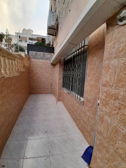 شقة سوبر ديلوكس للإيجار في طبربور - مدخل خاص