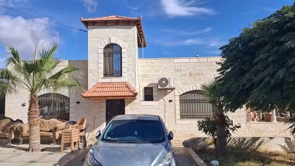 بيت مستقل بإطلالة مميزة في حسبان - ناعور - 2