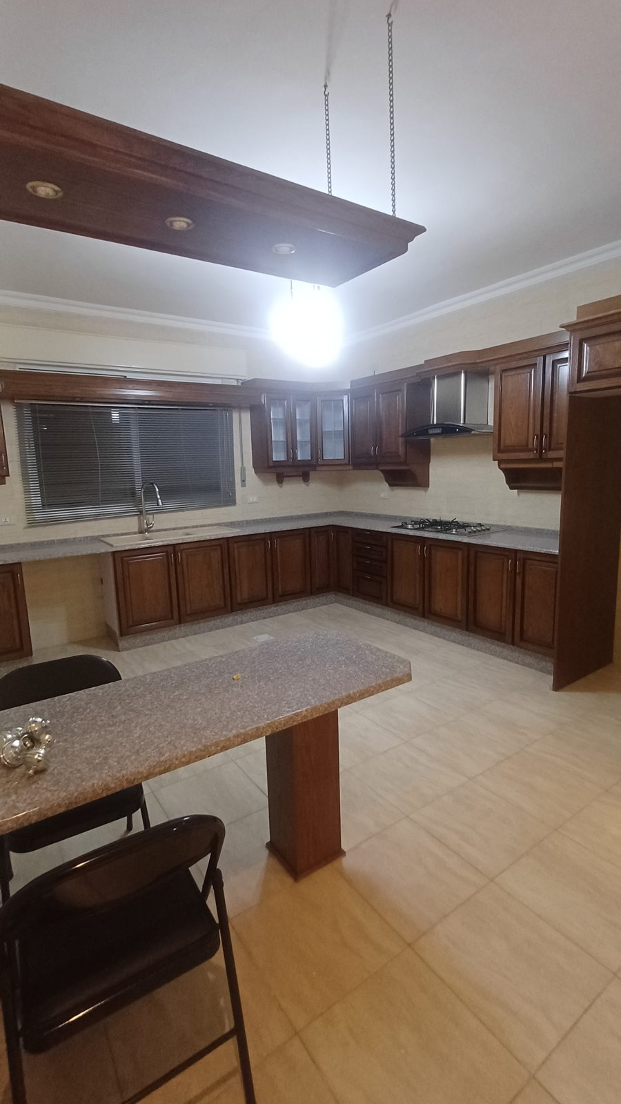 شقه لم تسكن نهائيا للبيع بسعر حرق غرب دوار صحارى وقرب دوار بريدا طابق رابع مخدومه مصعد - 3
