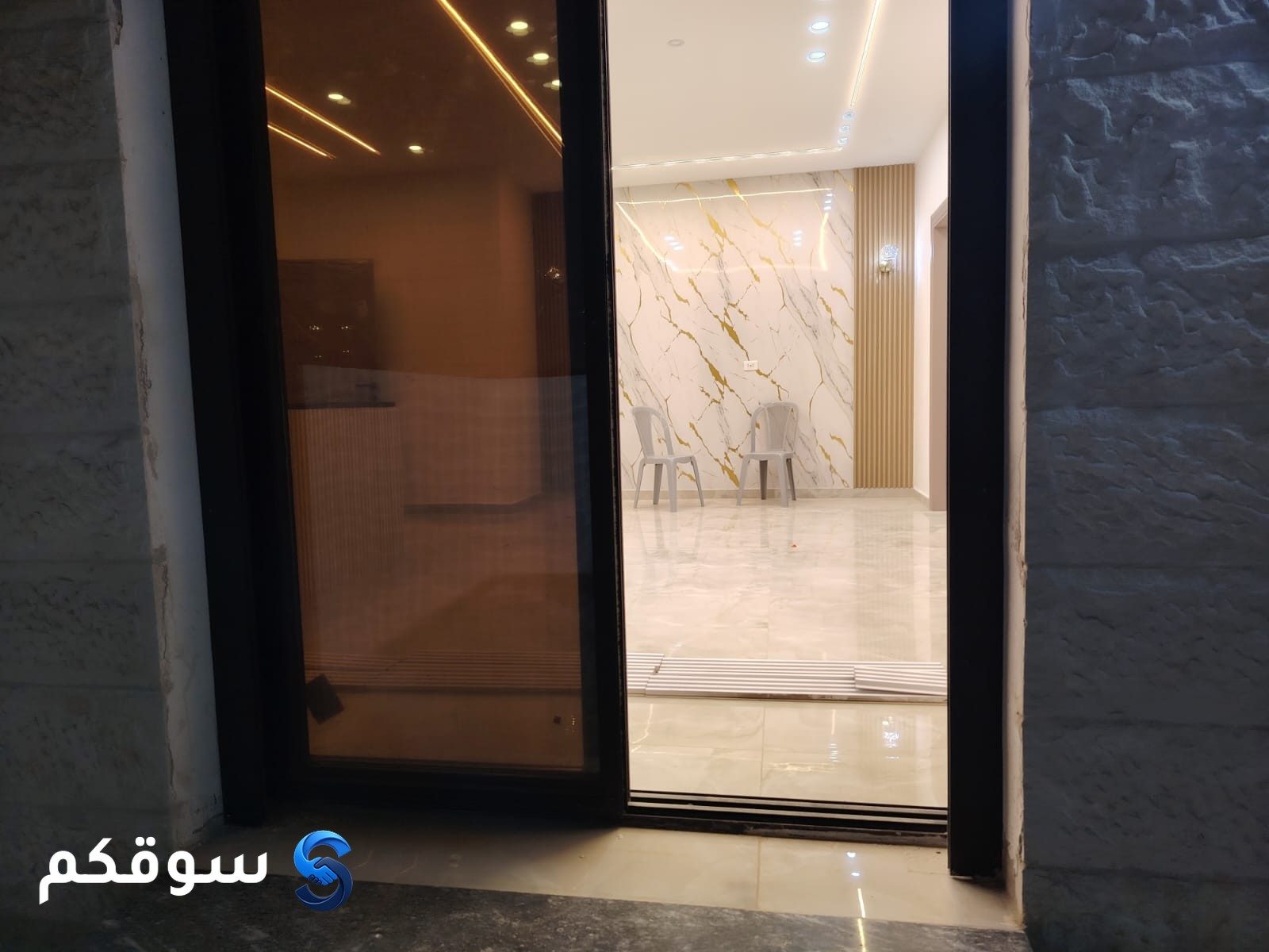 شقه طابق ارضي مدخل مستقل سوبر سوبر ديلوكس خلف بن العميد - 2