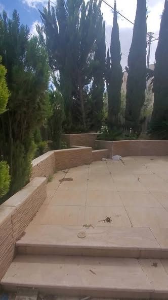 شقة أرضية فاخرة مع حديقة وكراج 240م في الرابية - 4