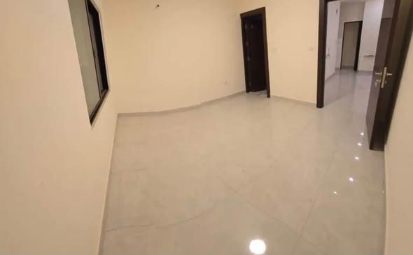 شقة للإيجار في الجندويل بإضاءة طبيعية وتراس واسع